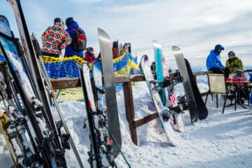 how to ship skis and snowboards