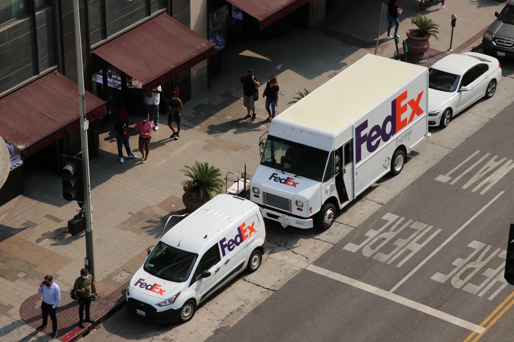 FedEx consolidates its delivery operations