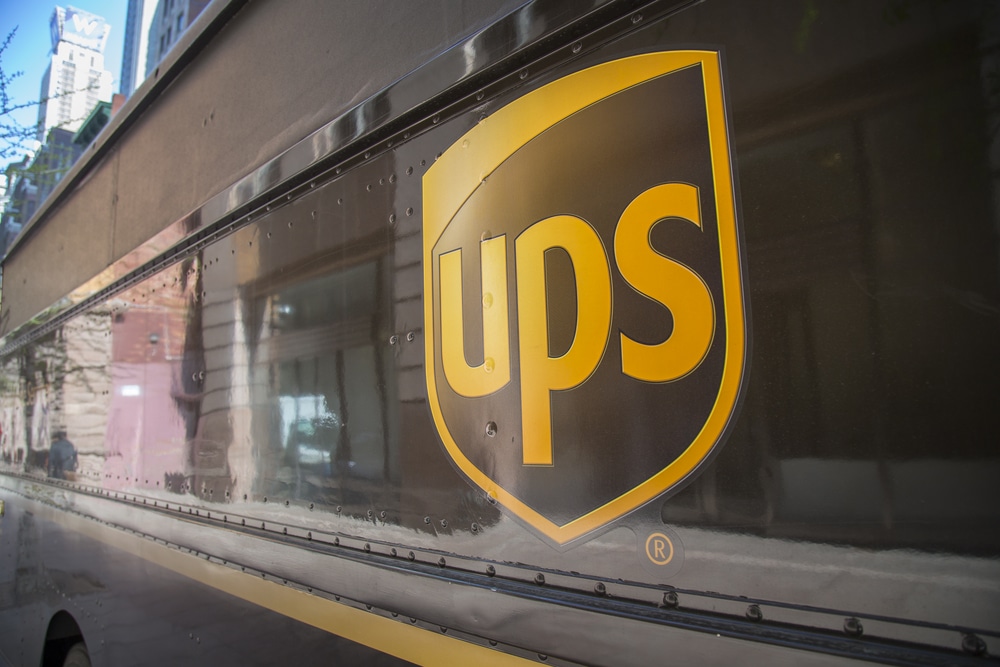 UPS cuts financial outlook