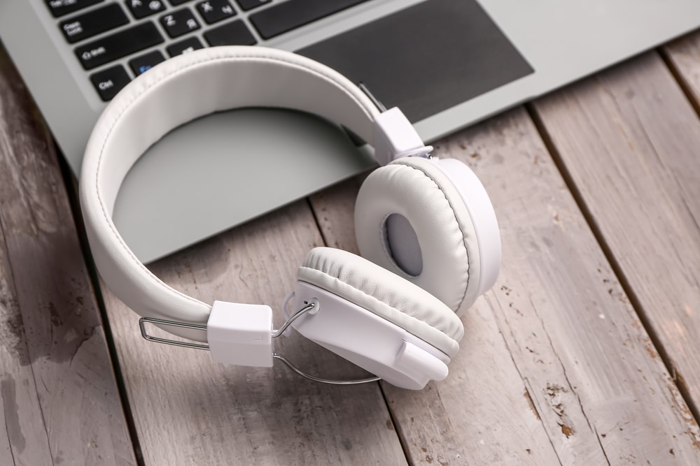 how to ship over ear headphones