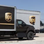 does UPS offer flat rate service?